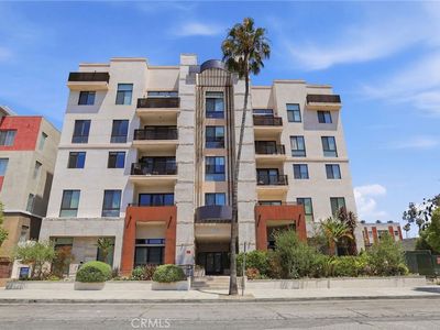 118 S Kenwood St #407