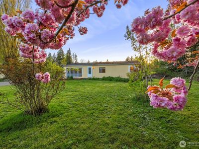 2912 Erlands Point Road NW