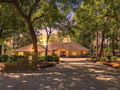 2422 Edgewater Dr