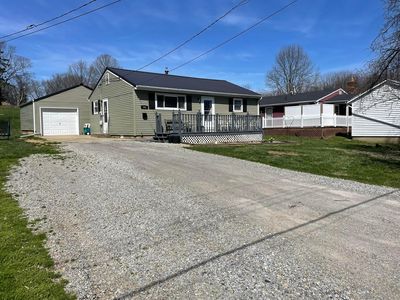 905 Wylie Ln
