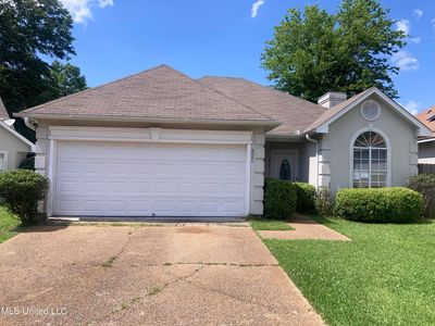 222 Shadow Lake Dr N