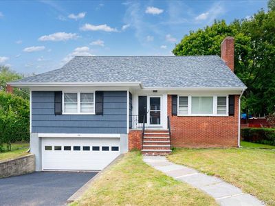 412 Hinman Place