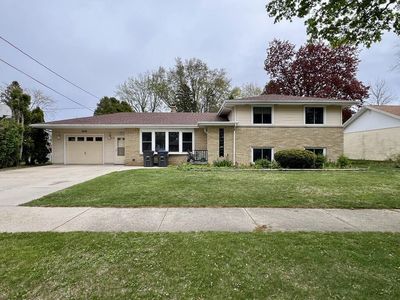 3205 N 10th STREET