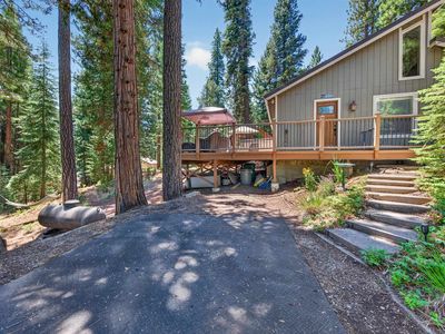 182 Peninsula Dr