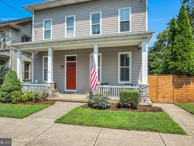 37 W Main St