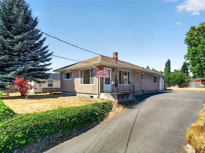 1323 E 56th Street