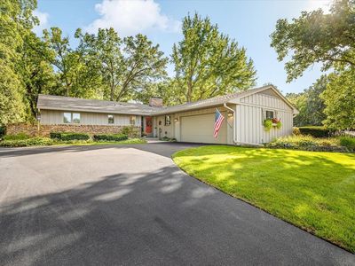 3233 Alta Vista Rd