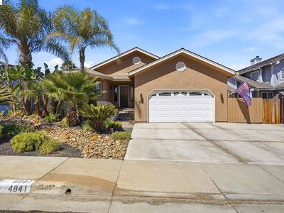 4841 Spinnaker Way