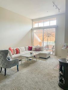 3301 Ladrillo Aisle