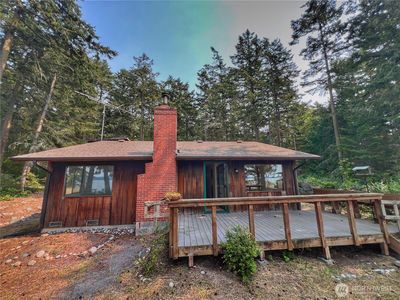 1129 Lopez Road