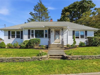 250 E View Ave