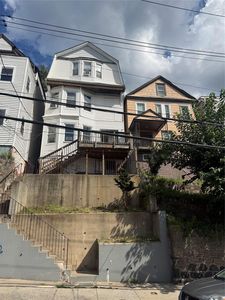 32 Linden Street