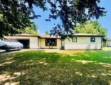 6350 Border Ave