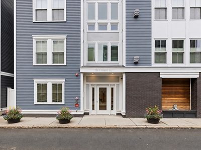 150-156 Athens St #2