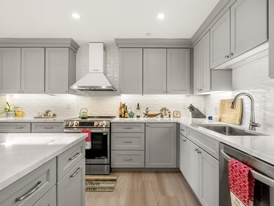 1 Seal Harbor Rd APT 300