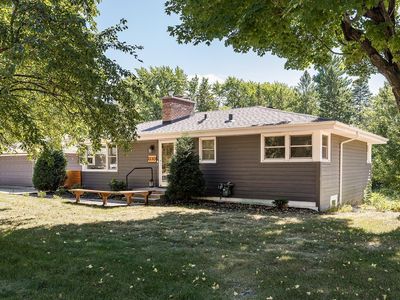 13301 Windyhill Rd