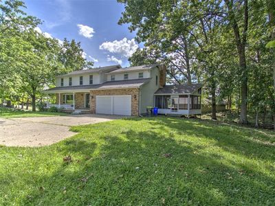 2355 Hawthorne Dr