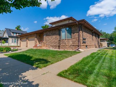 Property at 524 2nd Ave W, Dickinson, ND