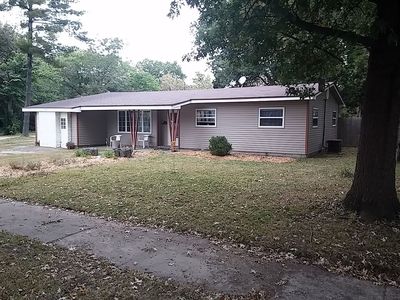 Property at 1025 E 11th St, Pittsburg, KS