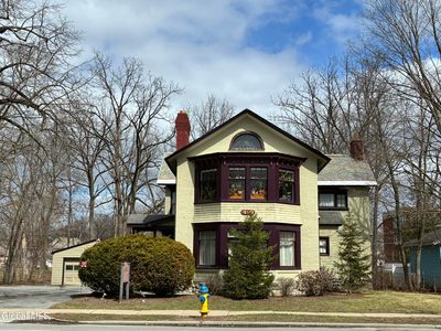 499 Glen Street