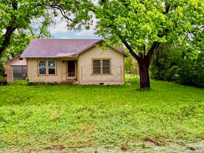 2425 N AUSTIN ST