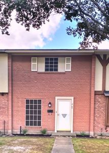 Property at 207 W Ailsie Ave, Kingsville, TX