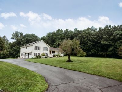 7 Twin Pond Rd
