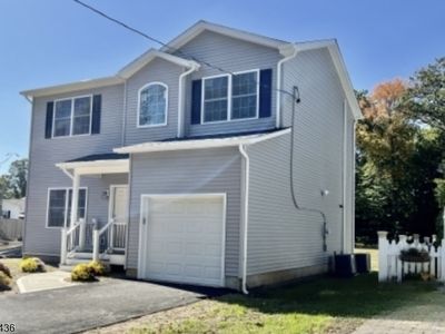 158 Woodland Ave