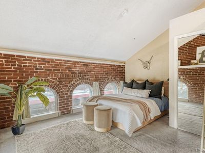 108 W Byers Place #202