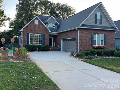103 Henrys Glen Dr