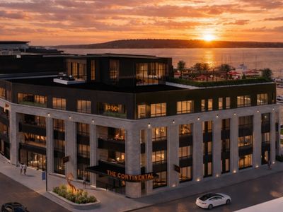 207 W Grandview #304