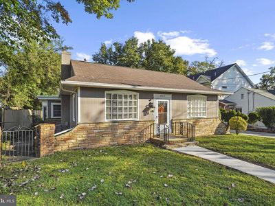 6816 Arlington Blvd