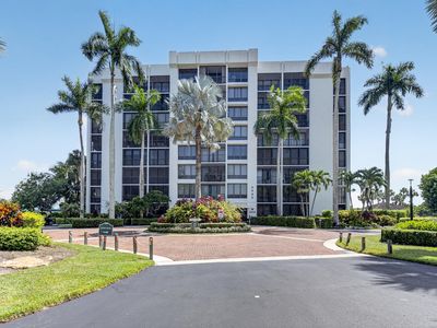 6895 WILLOW WOOD Drive #1066