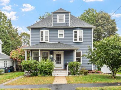 10 Byron St