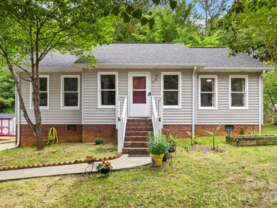 516 Majestic Ct SE