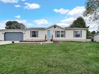2041 N Coachlight Dr