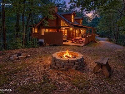 1145 Ski View Ln