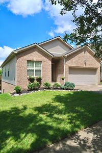 881 Lauderdale Dr