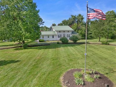 211 Lake Rd