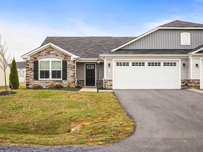 Property at 6 S Peak Dr, Mcgaheysville, VA