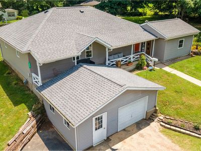 Property at 615 E Grand Ave, Carterville, IL