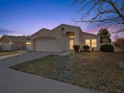 811 Bryce Canyon St SE