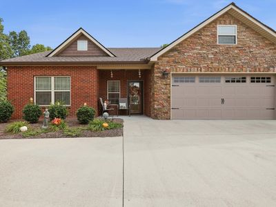 325 Garden Ter