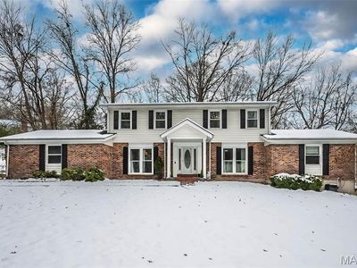 135 S Greentrails Dr