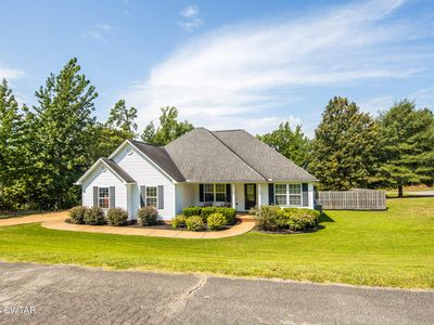 405 Persimmon Ln
