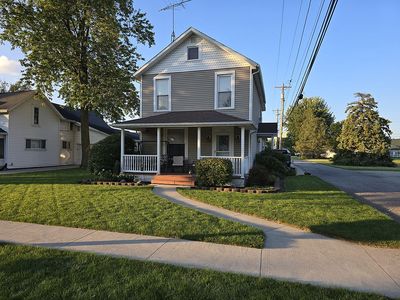 124 W Maple St