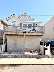 24 Bay Avenue