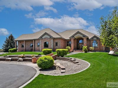 7695 N Riverfront Dr