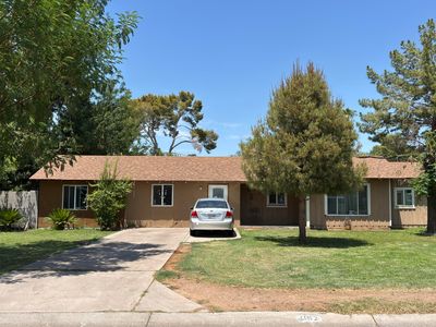 4102 E PALM Lane