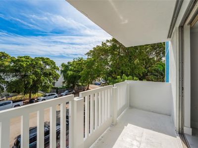 910 Michigan Ave APT 301